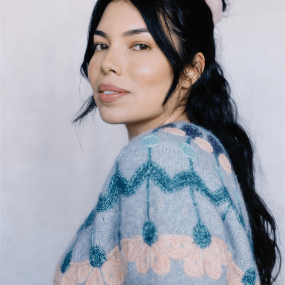 

Whim - Farbmuster-Pullover
4