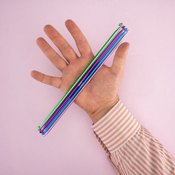 

Alu Doppeltes tunesisches Häkelnadelset - 28 cm - Hobbii
3