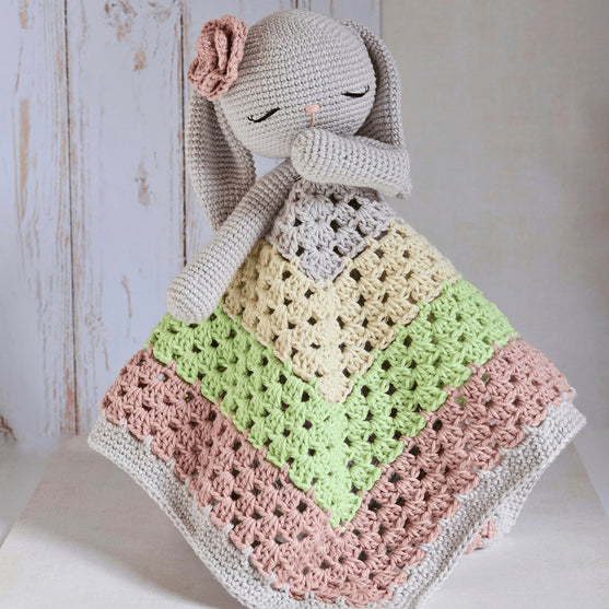 

Retro Bunny Love - Rassel und Schmusetuch
3