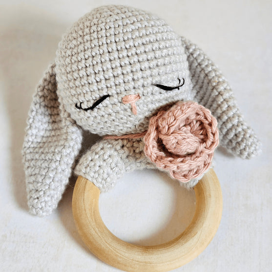 

Retro Bunny Love - Rassel und Schmusetuch
5