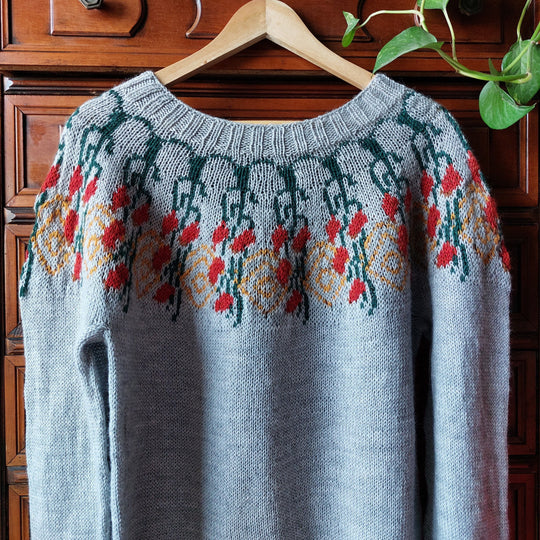 Autumn Berries - Pullover