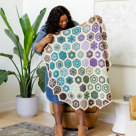 

Aura - Motivdecke - CAL
3