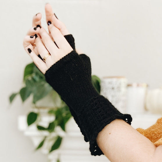 

Glorious Haunting - Fingerlose Handschuhe
1