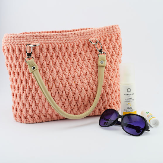 

Ribbon Tasche mit Henkel
1