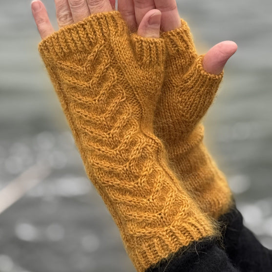

Buttercup Breeze - Armstulpen
2