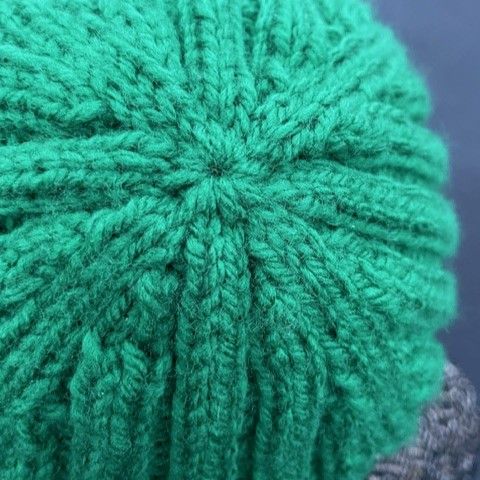 

Happy - Rippenmütze
3