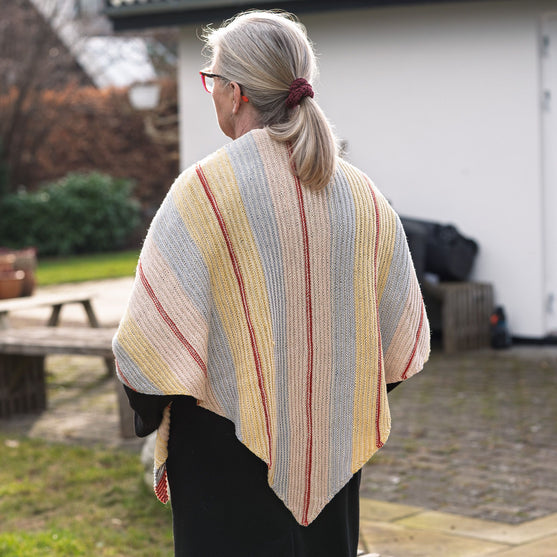 

Sisters Shawl - Tuch
2