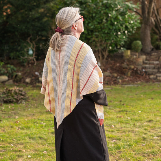 

Sisters Shawl - Tuch
5
