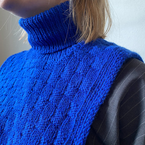 

Easy Square Neck 
1