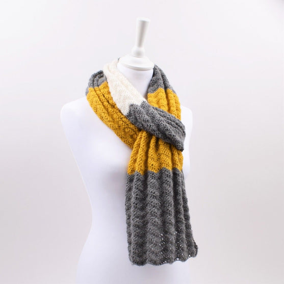 

Alpaca Waves Schal
2
