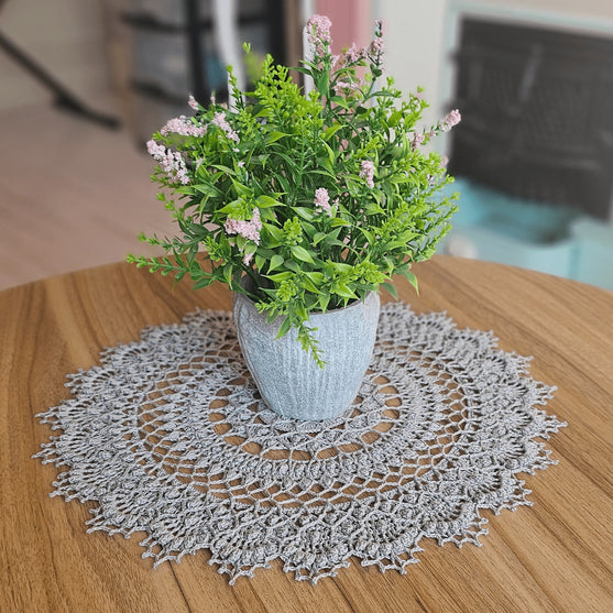 

Amelie Texturiertes Mandala - Deckchen
4