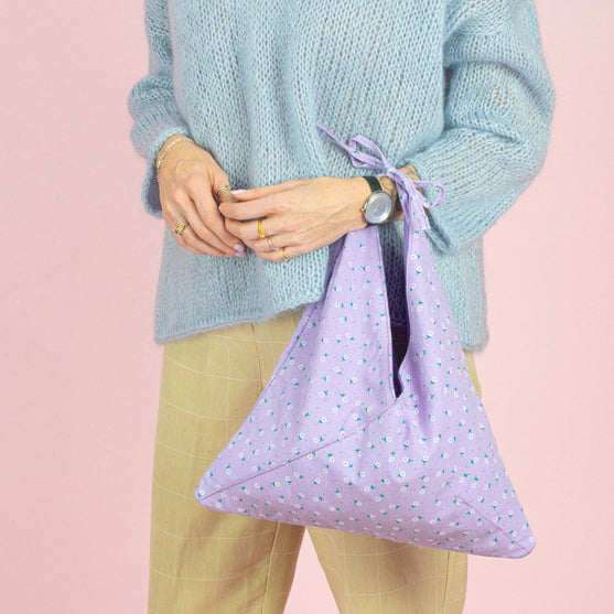 

Bento Tasche – Floral - Hobbii
5