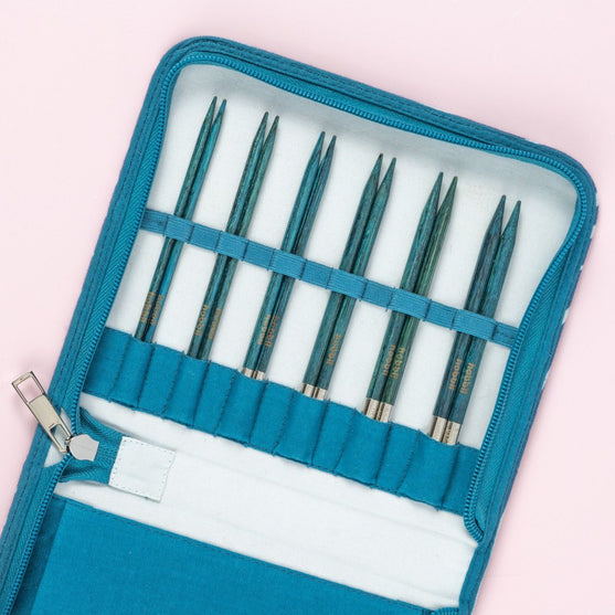 

Betula austauschbares Rundstricknadel-Set Essential – Cerulean - Hobbii
3