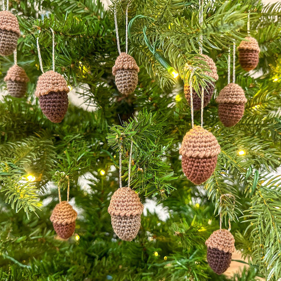 

Waldgold-Eichel - Weihnachtsdeko
1