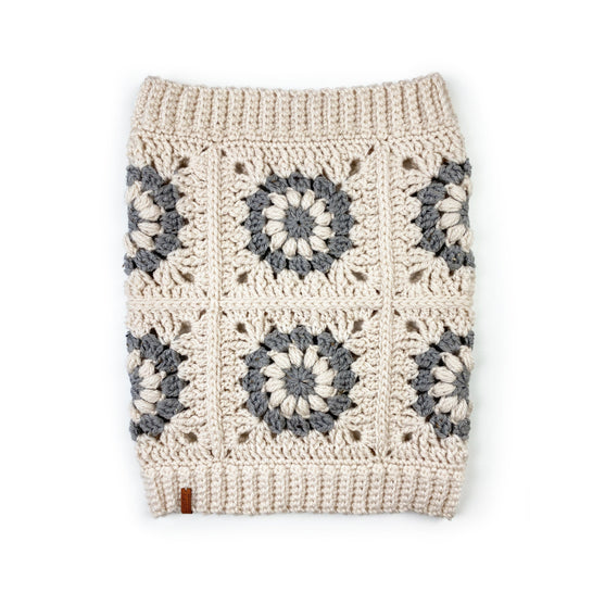 

Camellia - Rundschal
5