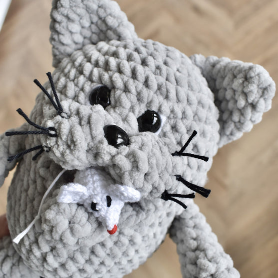 

Mietze die Katze
8