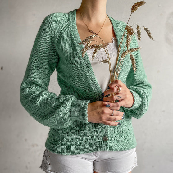 

Dandelion Blowing - Strickjacke
4