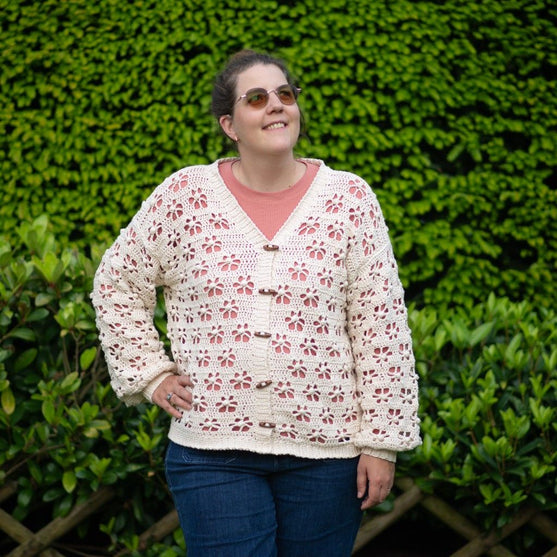 

Floral - Cardigan
3