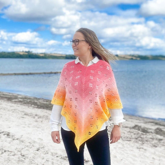 Flying Flowers - Poncho