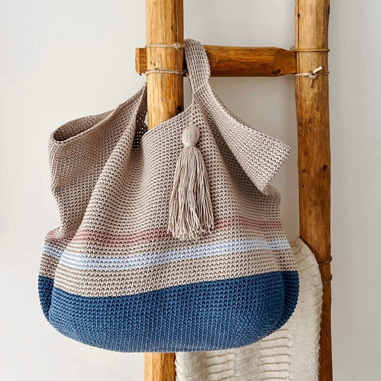 Lola - Dezent gestreifte Tasche