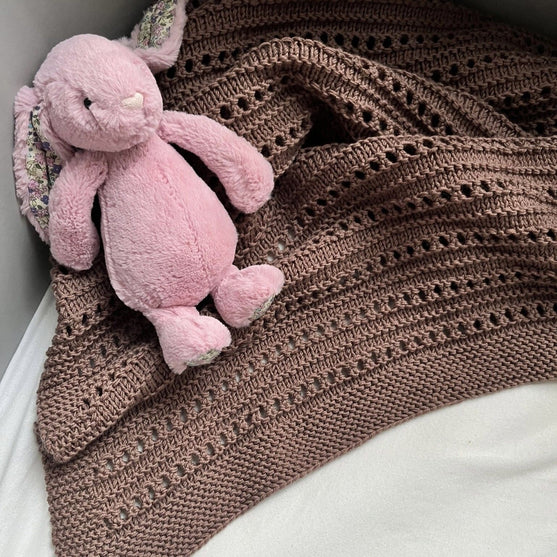 

Easy Spring Blanket - Babydecke
1