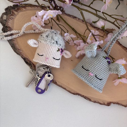 Häschen Lucky und Schaf Amelie – Schlüsselcover