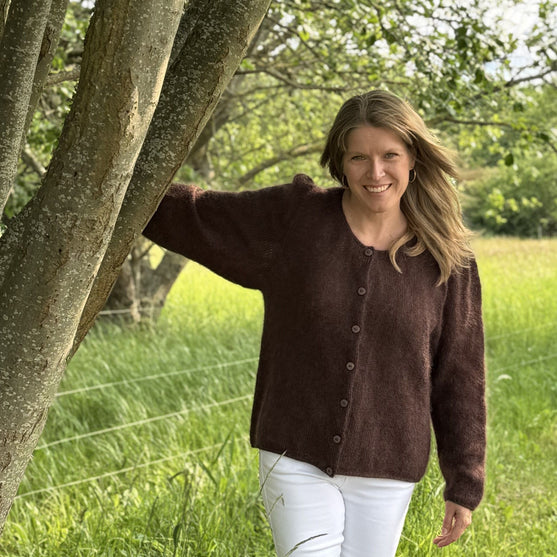 

Kastanje - Cardigan
2