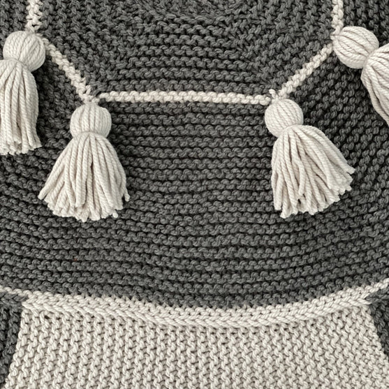 

Festive Tassels - Tapis Sapin de Noël
3