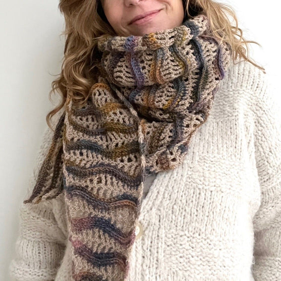 

Winter Waves Wrap - Schal
2