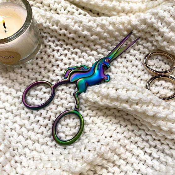 

Schere - Einhorn - Hobbii
4