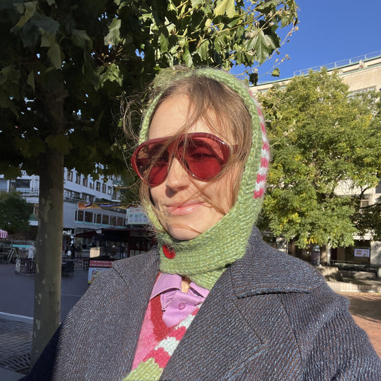 

Button Bonnet - Haube
2