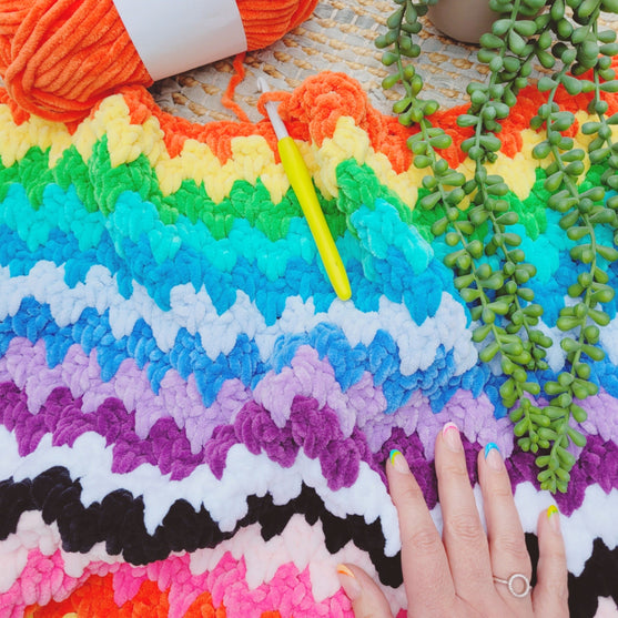 

The Rainbow Cuddle Blanket - Decke
3