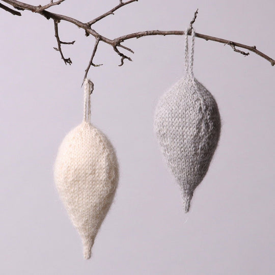 Spitze Weihnachtskugel