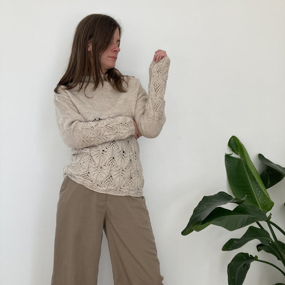 

Wildflower Fields - Pullover
3